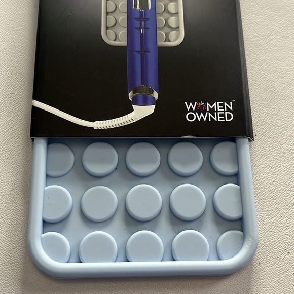 Made smart styling heat mat. Sky blue color. New - Picture 3 of 3